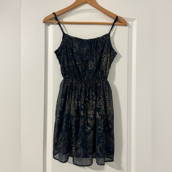 ABERCROMBIE & FITCH | Mini Dress | Black and Gold Flower | Small - Picture 2 of 7